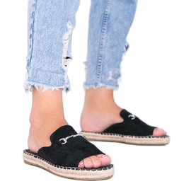 Chaussons noirs avec boucle Roseau