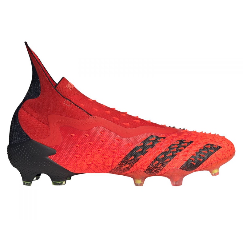 Chaussures de foot Adidas Predator Freak + Fg M FY6238 multicolore rouge