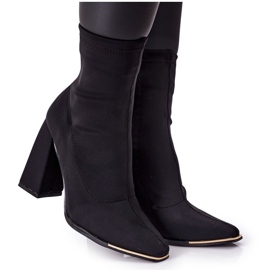 Bottes Sur Un Poteau De Tissu Élastique Noir Effet Wow le noir