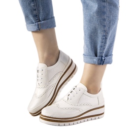 Chaussures à enfiler argentées avec clous GF-FD9 blanche Chaussures à enfiler argentées avec clous GF-FD9 blanche