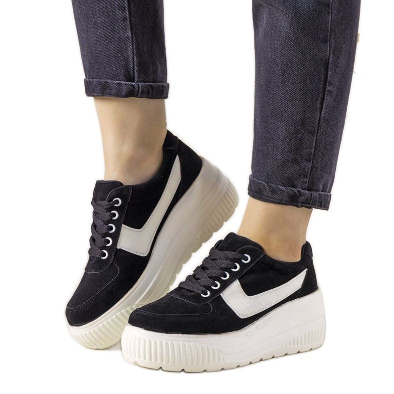 Baskets de sport noires à semelle haute Chillout le noir