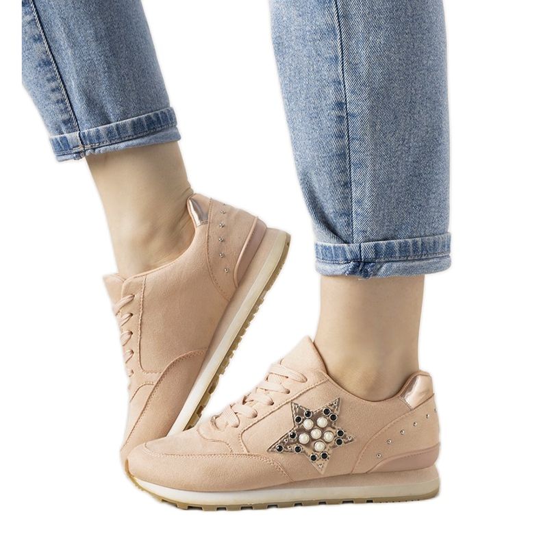 Baskets de sport roses ornées de clous Ruler