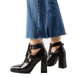 Bottines noires sur poteau motif peau de crocodile Maybelle