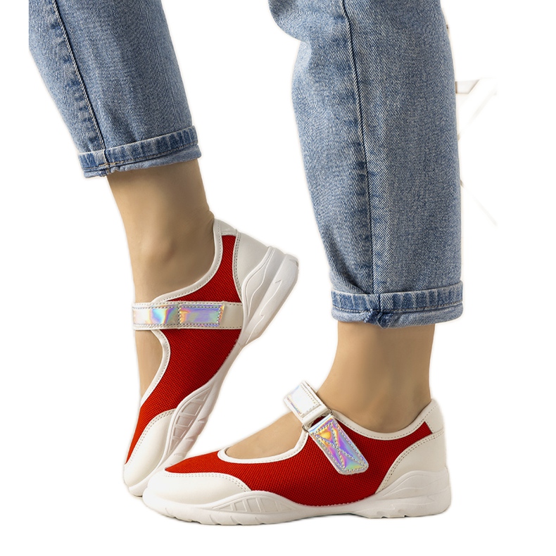 Baskets rouges et blanches avec empiècement holographique Melania Baskets rouges et blanches avec empiècement holographique Melania
