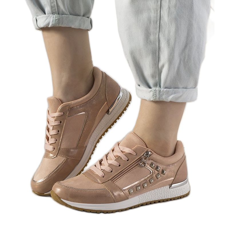 Baskets de sport roses ornées de clous Daphne