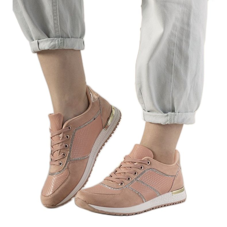 Baskets roses Ecoma à motif peau de serpent Baskets roses Ecoma à motif peau de serpent