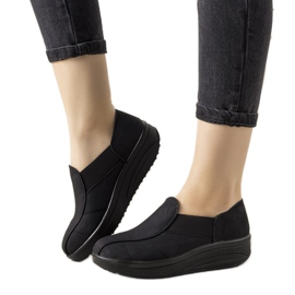 Chaussures noires sur une semelle Spike haute le noir Chaussures noires sur une semelle Spike haute le noir