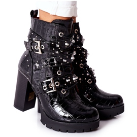 BM Boots On A Post Crocodile Laqué Noir Wombridge le noir