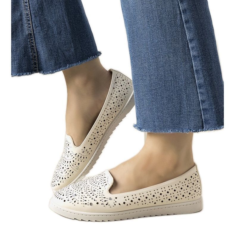 Mocassins blancs à motif Loretta ajouré blanche