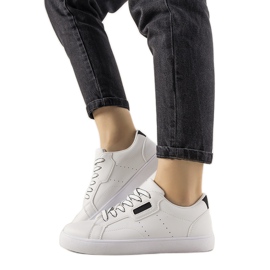 Baskets Boomshom noires et blanches Baskets Boomshom noires et blanches