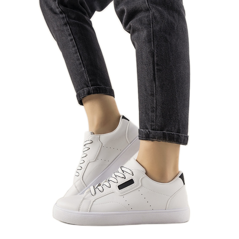 Baskets Boomshom noires et blanches Baskets Boomshom noires et blanches
