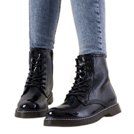 Boots Peve femme laquées noires le noir