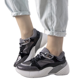 Baskets noires à semelle haute