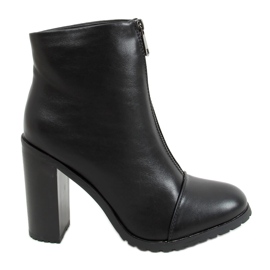 Bottes noires sur le poteau 801 Black le noir