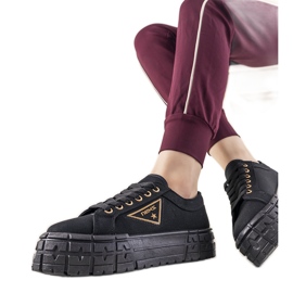 Baskets noires sur semelle épaisse Giselle