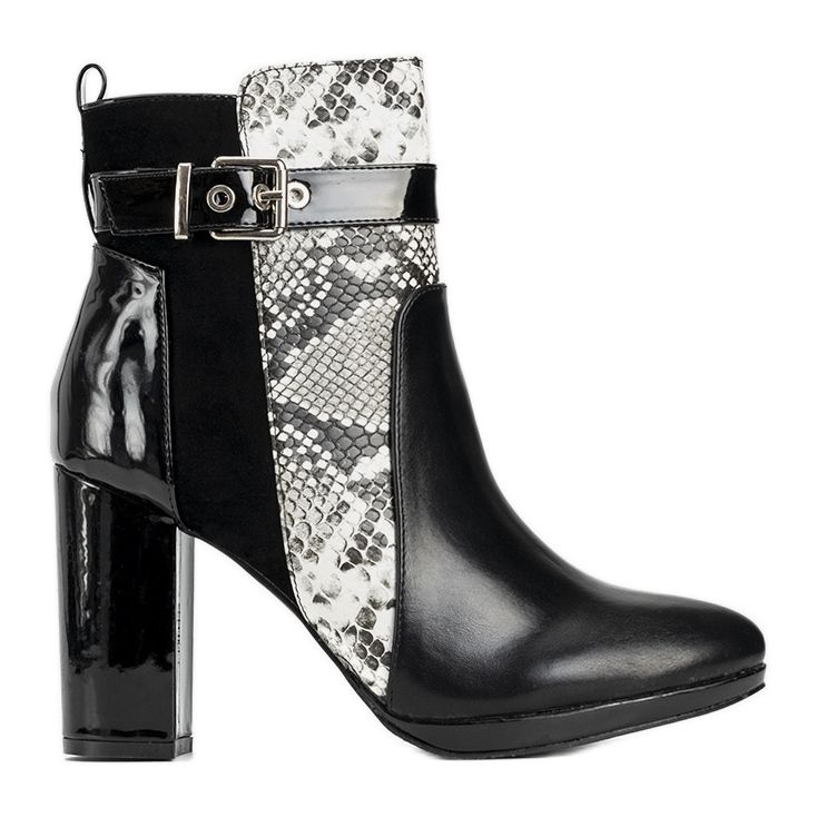 Bottines noires sur le post Peggie le noir