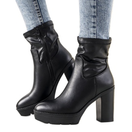 Bottines noires en tissu élastique de qualité le noir