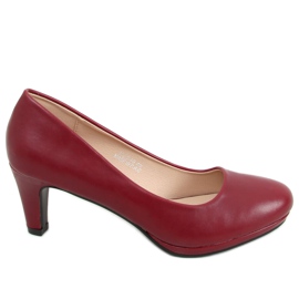 Pompes sur la plate-forme de vin bordeaux KZ599 rouge