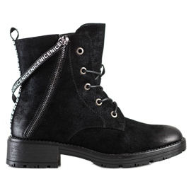 Bottes avec une ceinture Vinceza décorative le noir Bottes avec une ceinture Vinceza décorative le noir