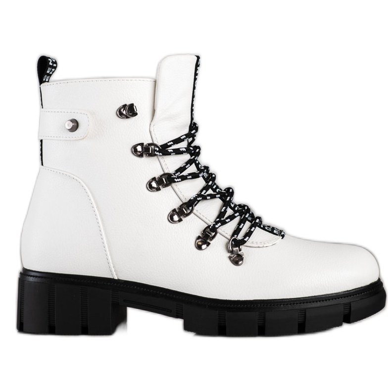 Travailleurs blancs sur la plateforme VINCEZA blanche Travailleurs blancs sur la plateforme VINCEZA blanche