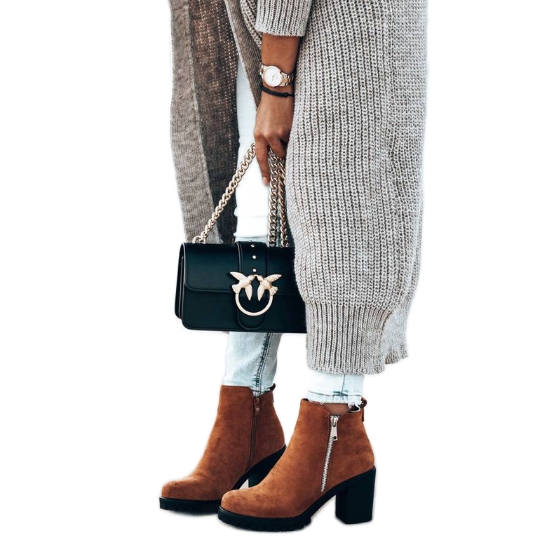 Bottes camel sur le Tiny post brun