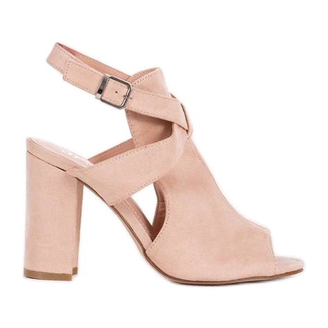 Bottes crème sur le post de Lovely Thing beige Bottes crème sur le post de Lovely Thing beige