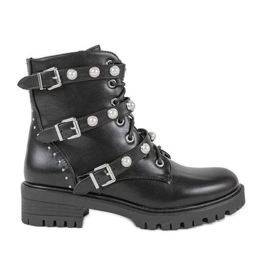 Ouvriers Gama embellis de noir le noir