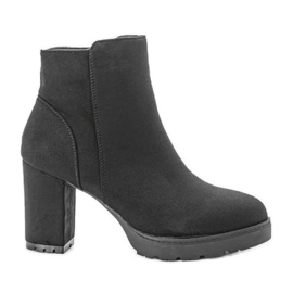 Bottines noires sur le poteau Melise
