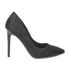 Les talons hauts noirs de Megan