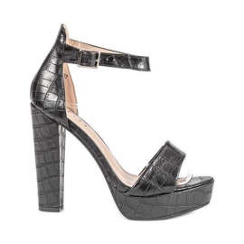 Sandales noires sur le poste Dolores