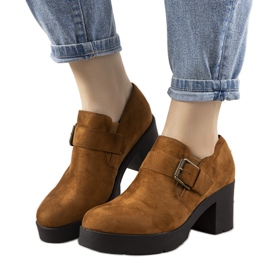 Chaussures camel sur le poste Léonie brun