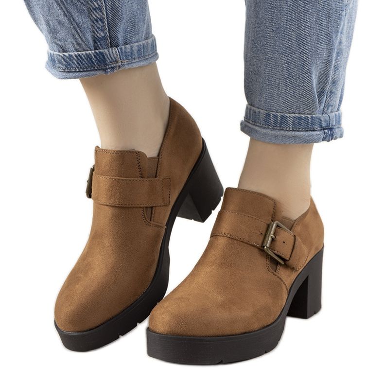 Chaussures beiges sur le poteau Léonie kaki Chaussures beiges sur le poteau Léonie kaki