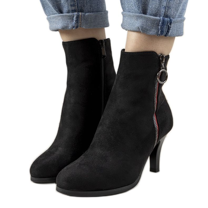 Bottes noires avec une fermeture éclair décorative Yoana le noir