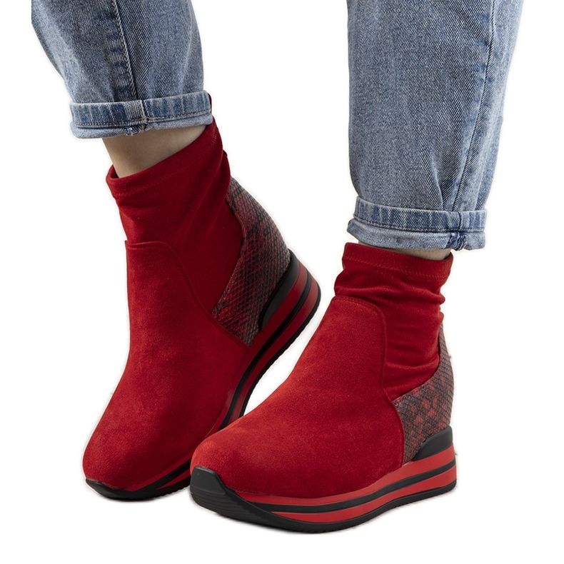 Baskets rouges avec empiècement en peau de serpent Garibay Baskets rouges avec empiècement en peau de serpent Garibay