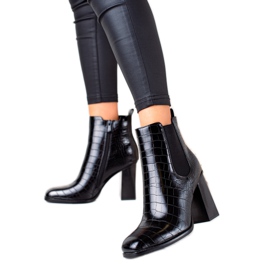 Bestelle Bottines classiques à talons hauts le noir
