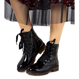 Evento Bottines en cuir verni noir Delphine