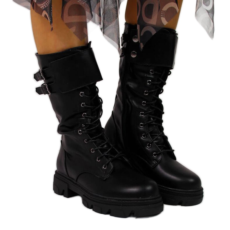 Travailleurs isolés sur la plateforme Vinceza W JAN54 noir blanche le noir Travailleurs isolés sur la plateforme Vinceza W JAN54 noir blanche le noir