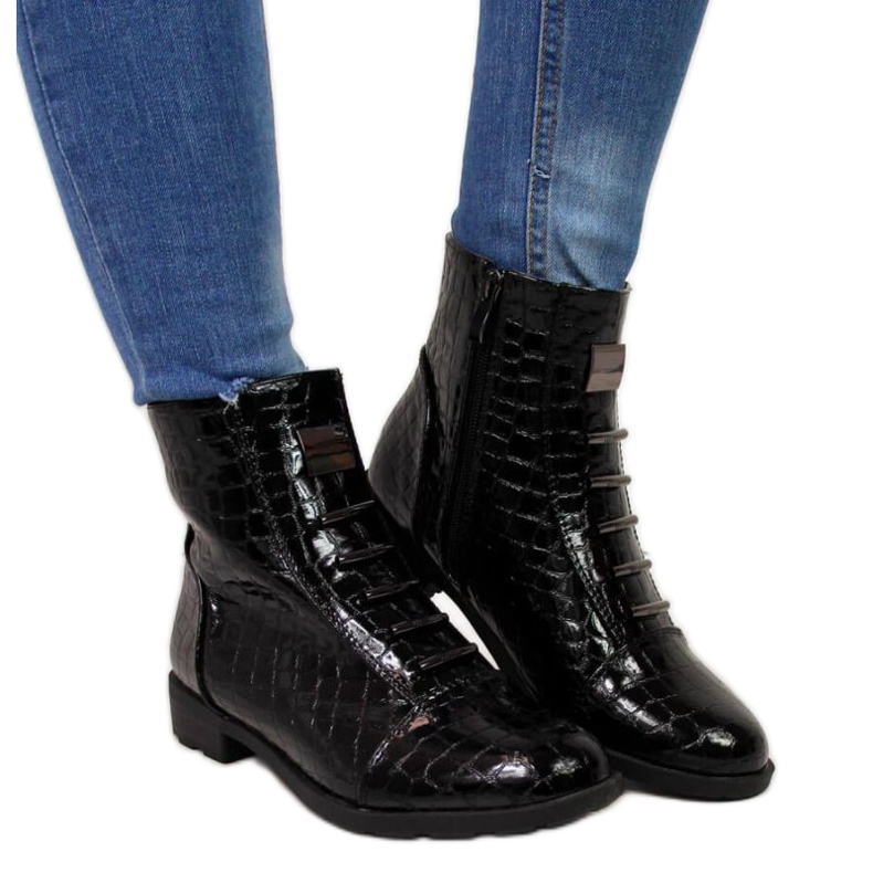 Boots avec décoration en peau de serpent Filippo W PAW288A noir blanche le noir