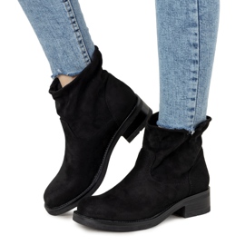 Bottines noires à talons plats Orva le noir