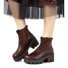 Boots marron sur semelle haute Halette brun Boots marron sur semelle haute Halette brun