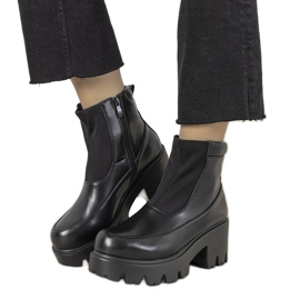 Boots noires sur semelle haute Halette