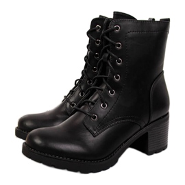 Bottes noires sur le poteau isolé eVento W EVE329 le noir Bottes noires sur le poteau isolé eVento W EVE329 le noir