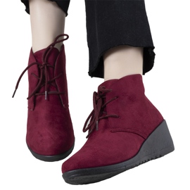 Boots bordeaux sur le coin Jessamine rouge Boots bordeaux sur le coin Jessamine rouge