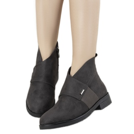 Boots grises à talons plats de Grail Boots grises à talons plats de Grail