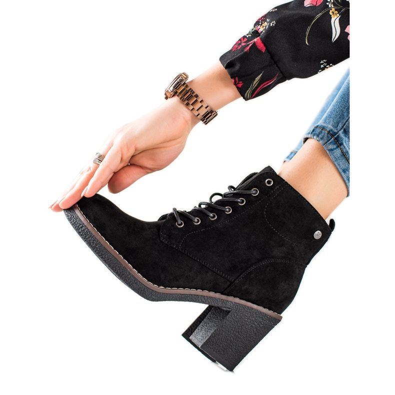 TRENDI Bottines à lacets le noir