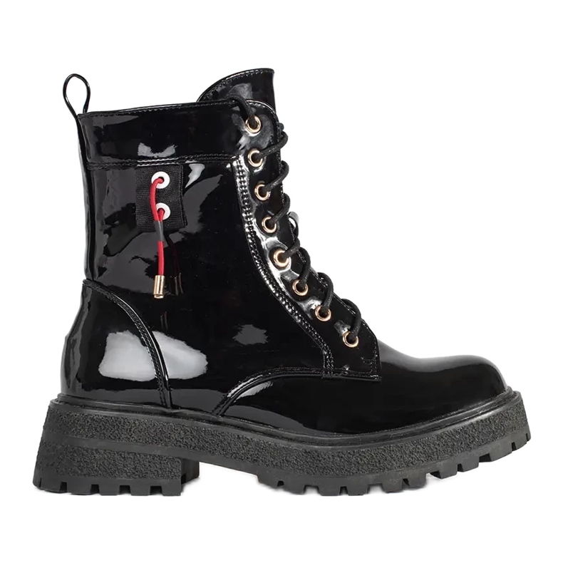 Bottines lacées laquées le noir