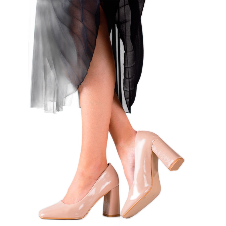 Bestelle Escarpins classiques laqués beige