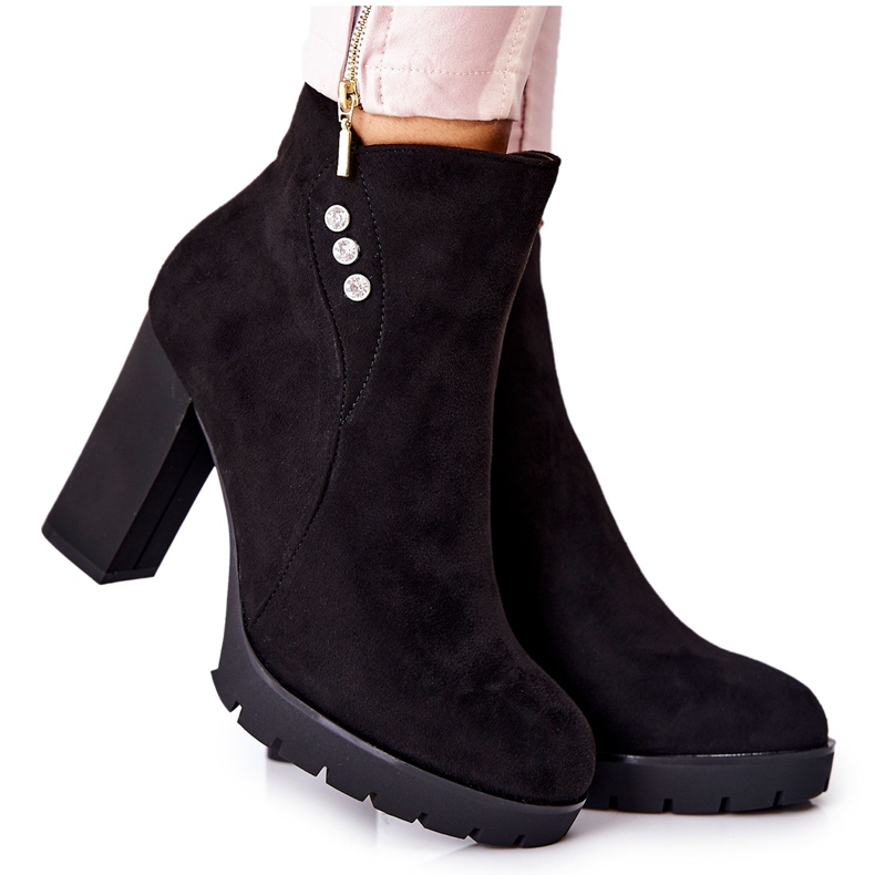 PG1 Bottes en daim noires Lagerlla sur un poteau le noir