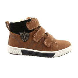 Chaussures de sport isolées avec fourrure American Club GC24 / 21 DK.Camel brun