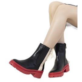 Boots noires à rayure Albina